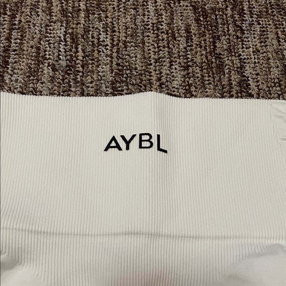 AYBL Ivory Seamless High-Waisted Shorts - Picture 5 of 7